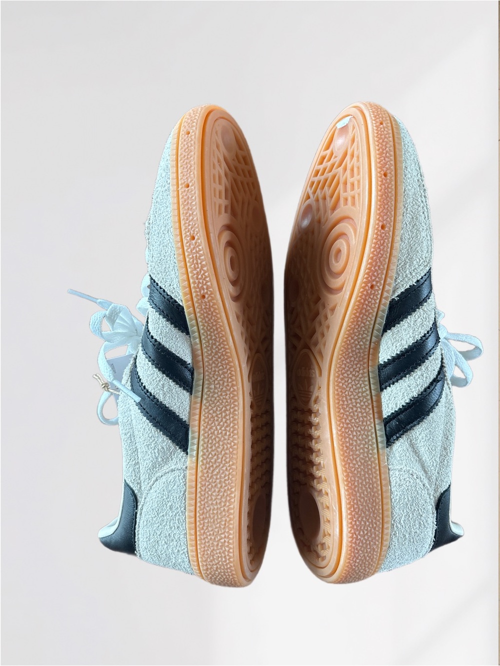 adidas Spezial Suede Sneaker in Off-White and Black with Gum Sole Size 7.5 - Picture 6 of 7